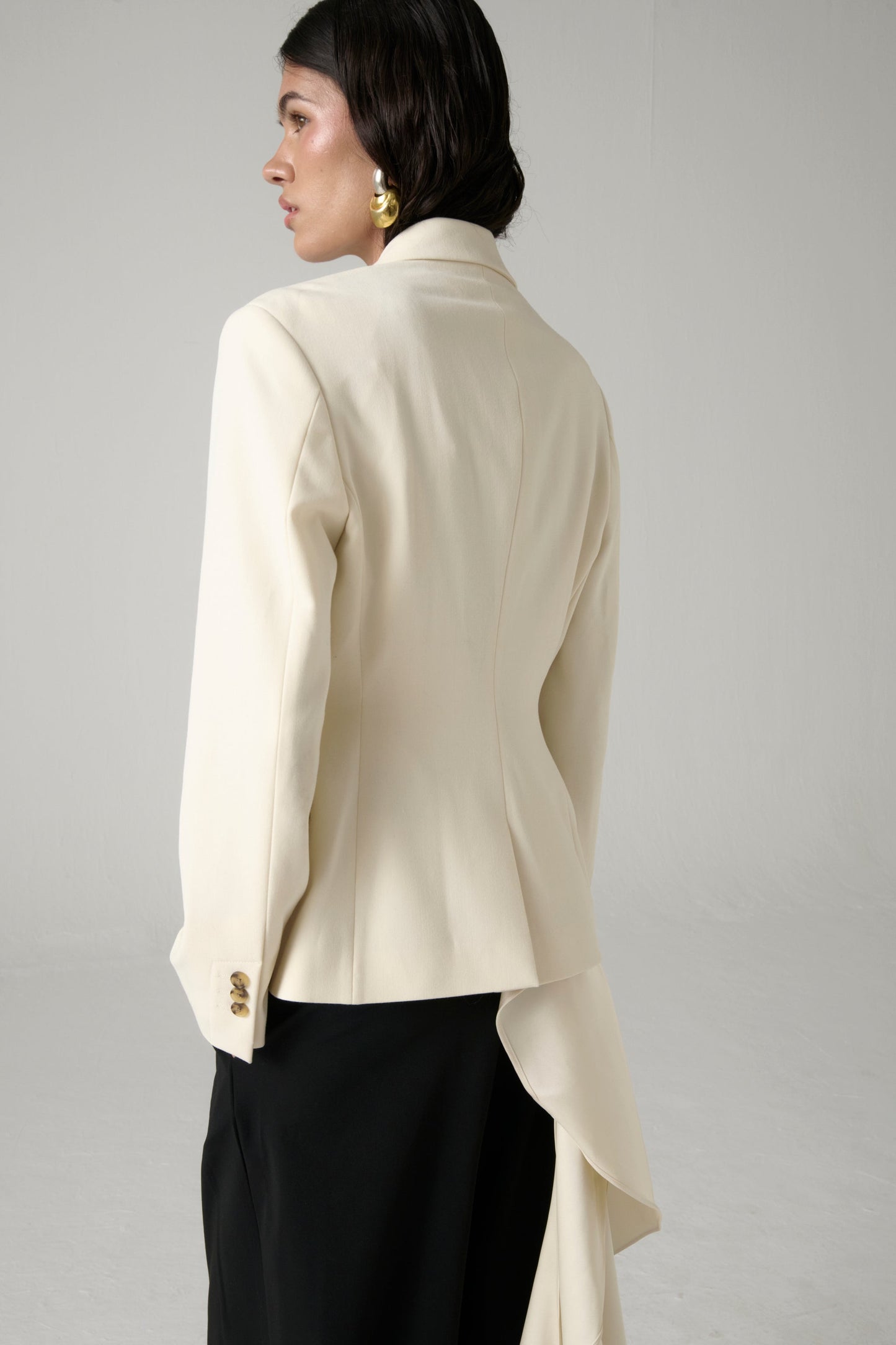 LA SEÑORA BLAZER.