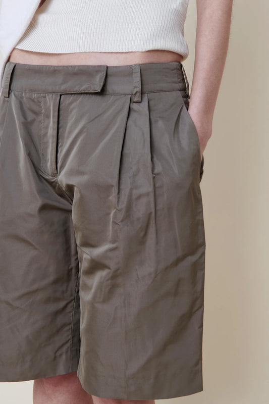 THE TAILORED BERMUDA
