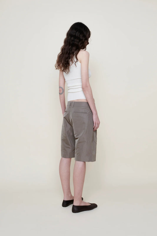 THE TAILORED BERMUDA