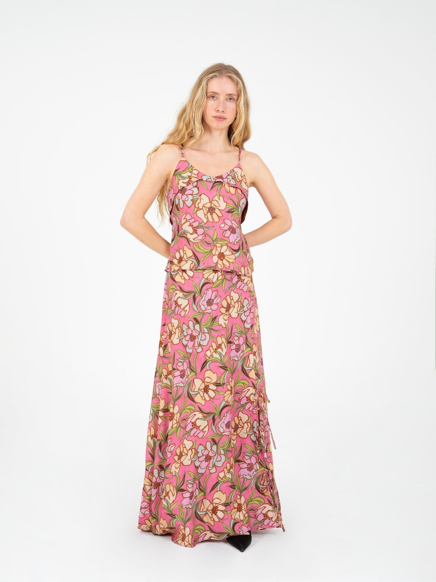 Amara Pink Floral Print Top camisas y camisetas