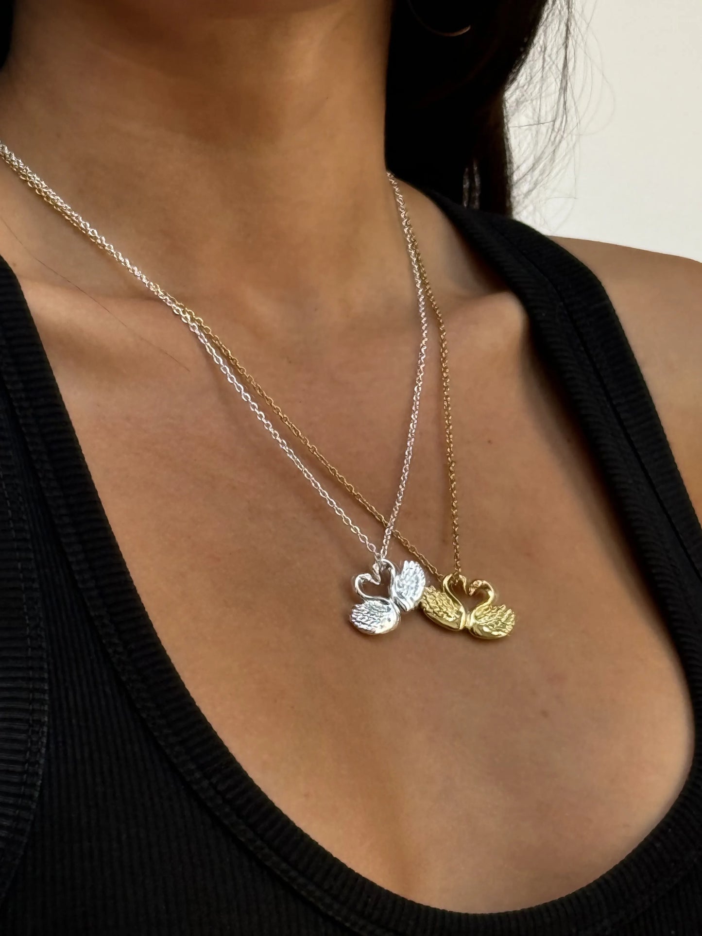 Cisne Gold Necklace