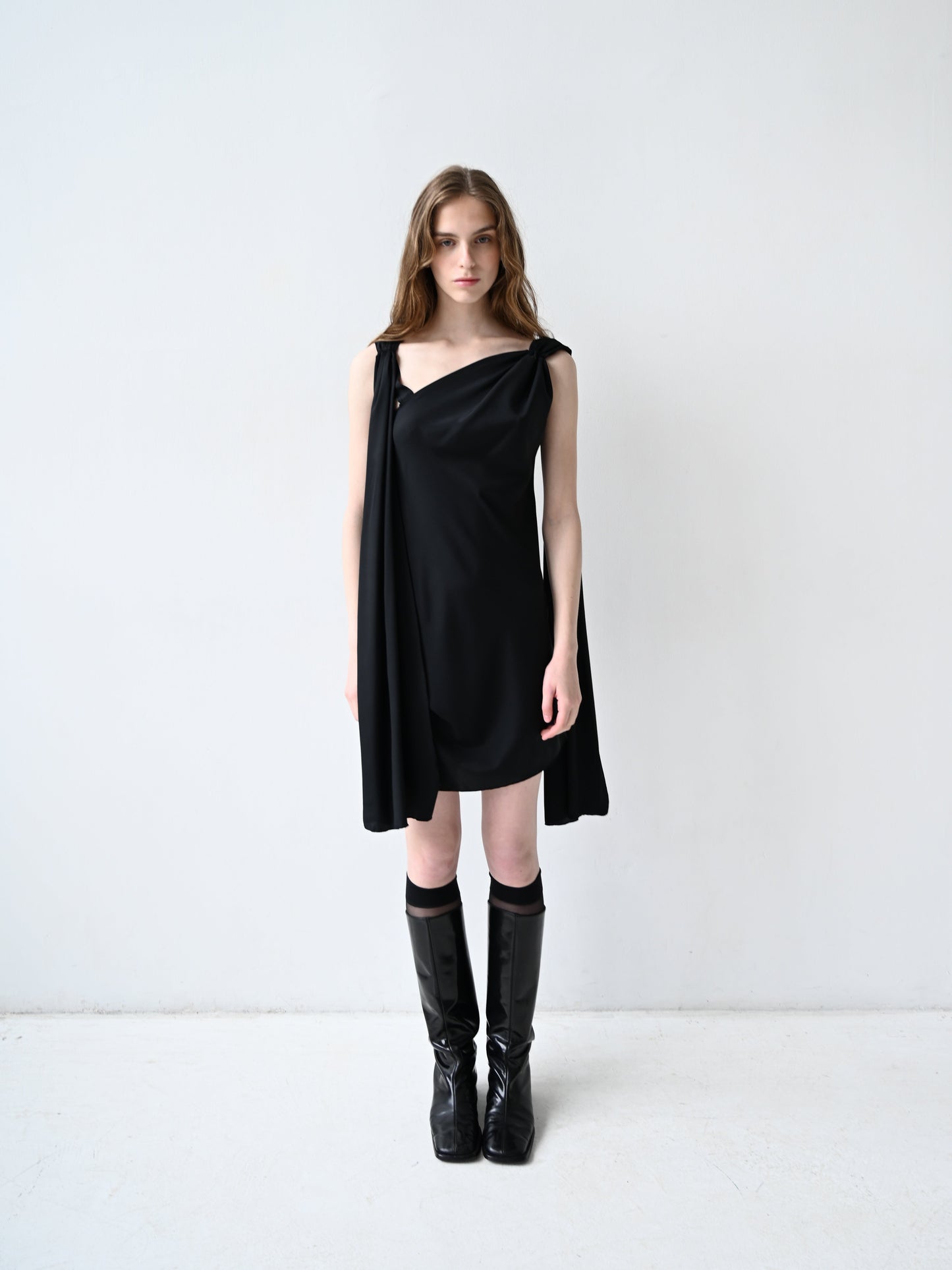 Item 26-0017 / Marylin Dress I (Black)