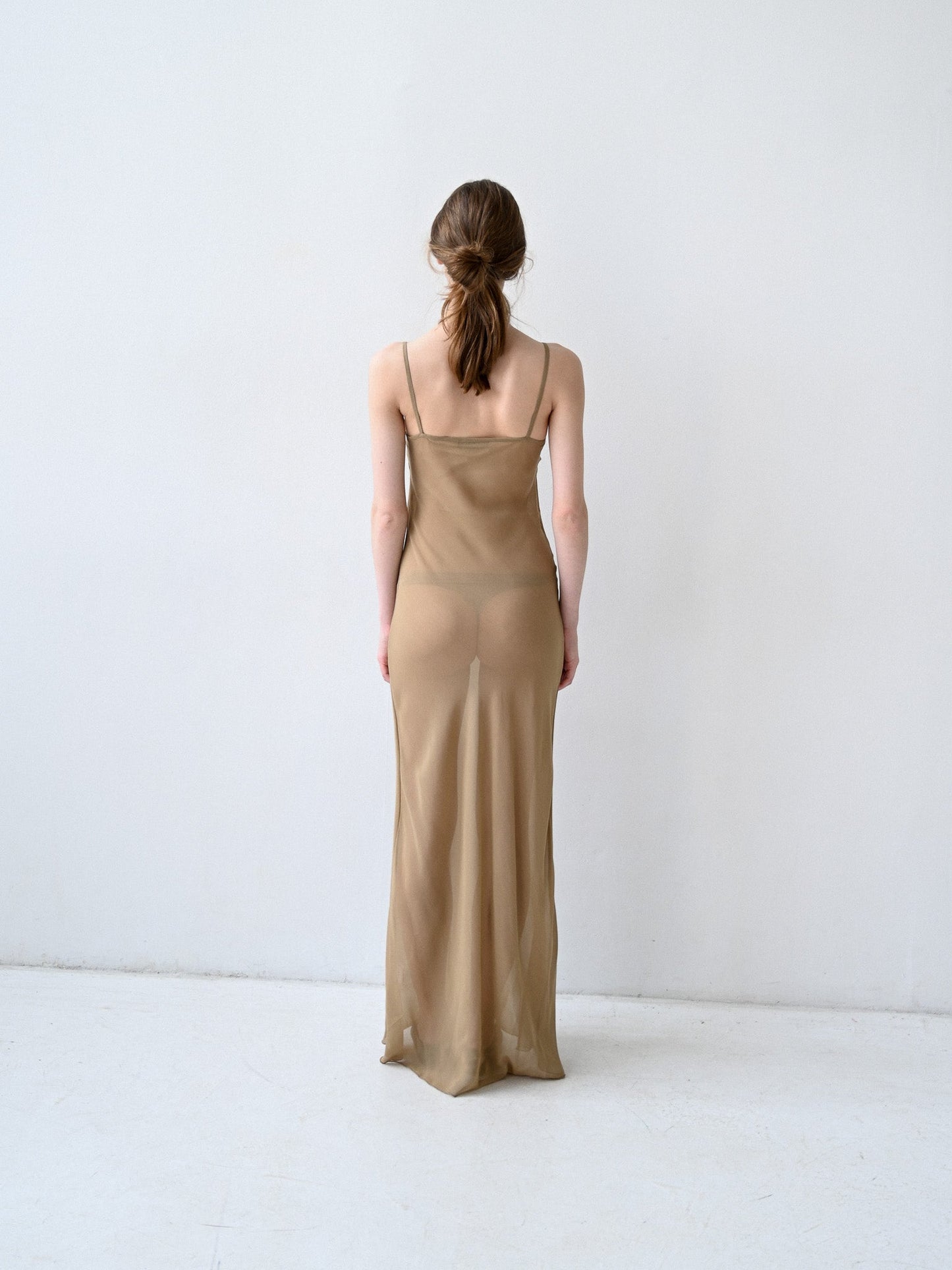 Item 26-0021 / Susy Slip Dress I (Beige)
