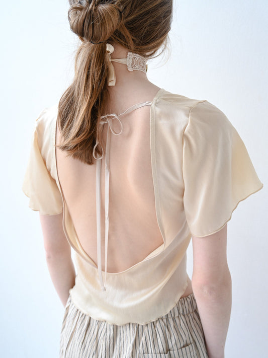 Item 26-010 / Kiara Top III (Ivory)