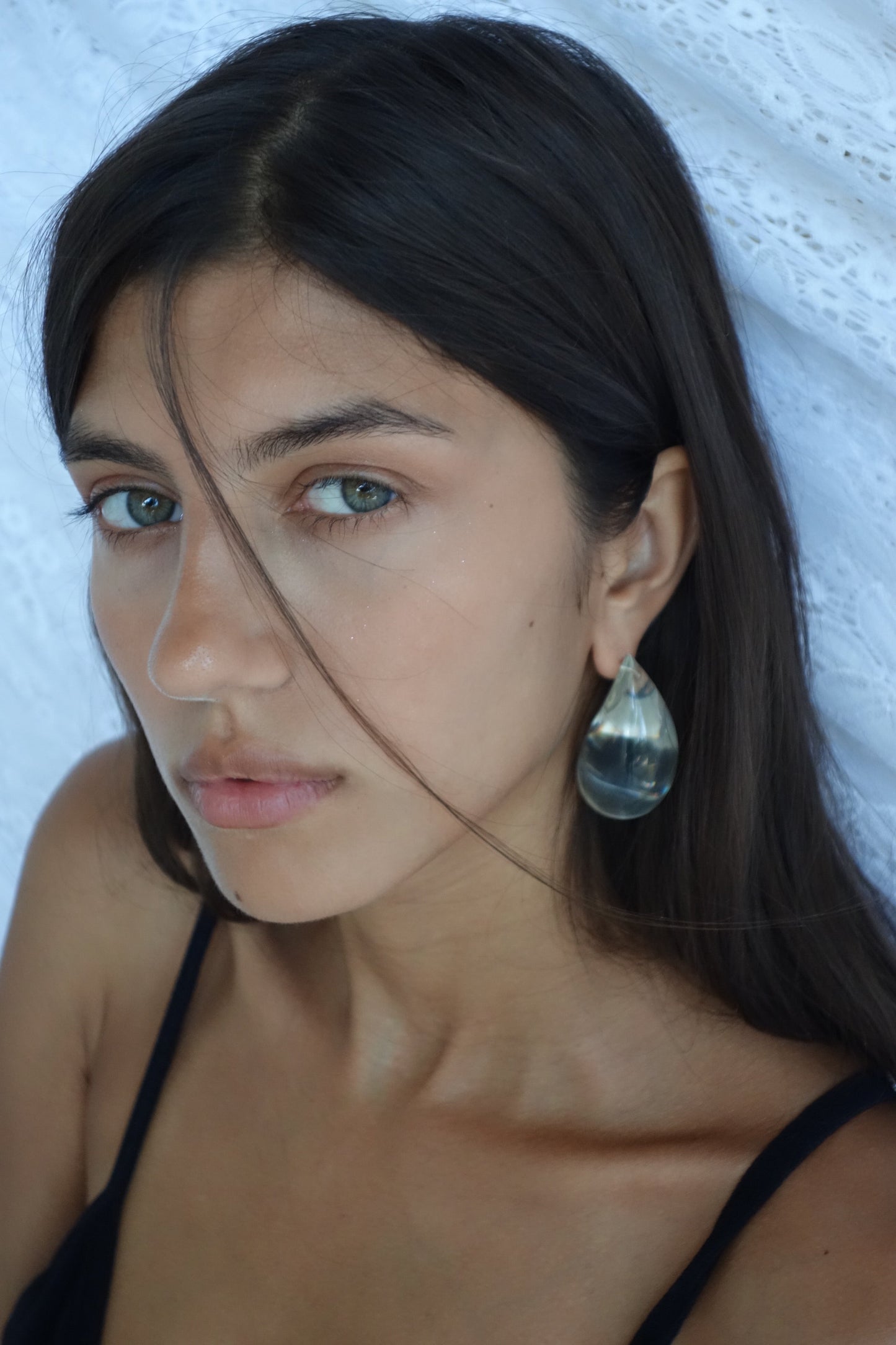 CLEAR EARRINGS