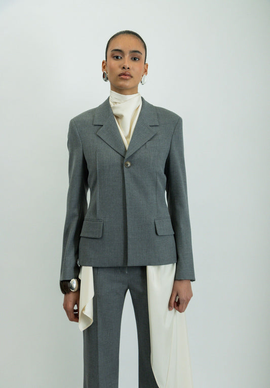 LA SEÑORA BLAZER.