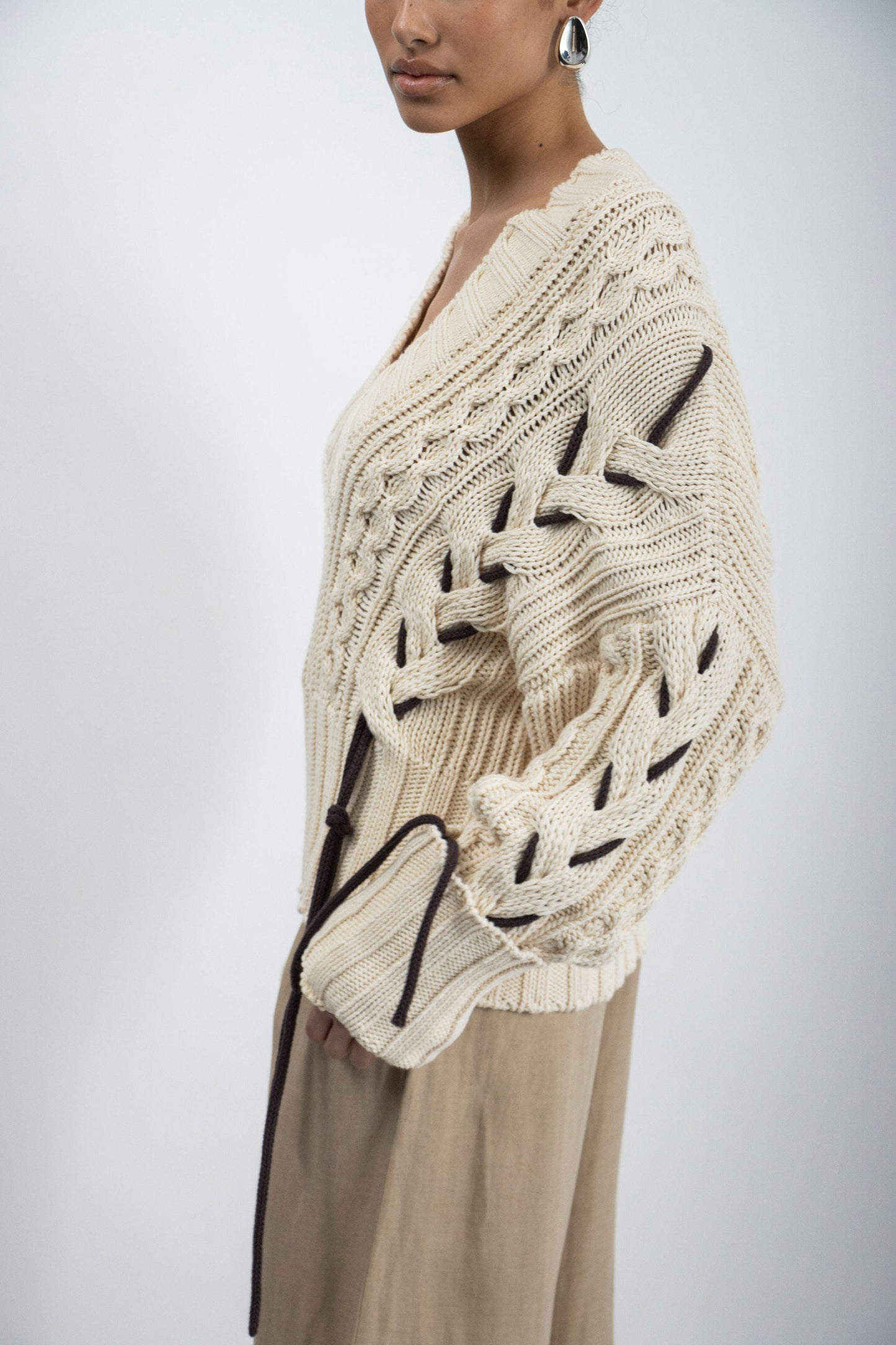 LA ENROLLA SWEATER.