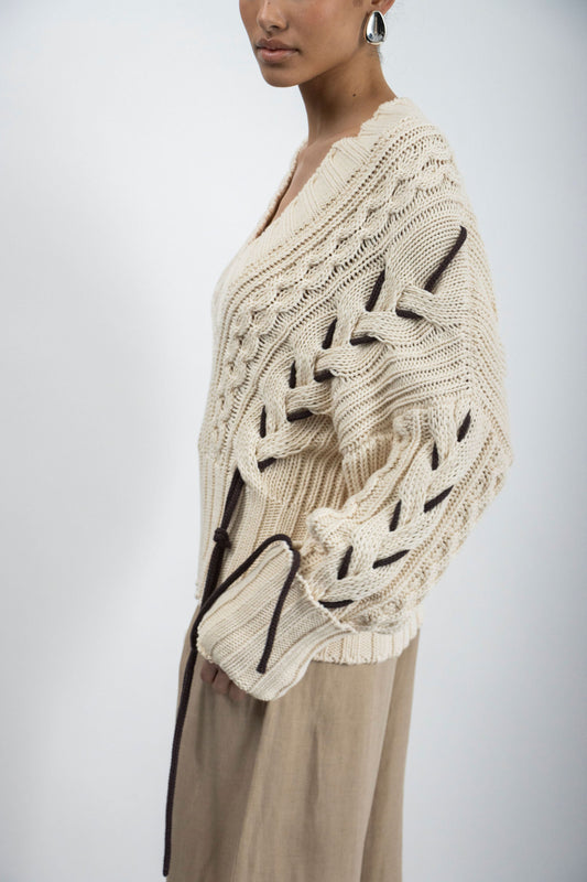 LA ENROLLA SWEATER.
