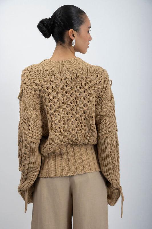 LA ENROLLA SWEATER.