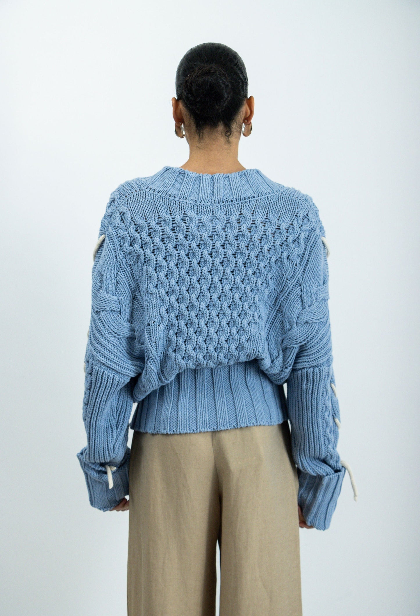 LA ENROLLA SWEATER.