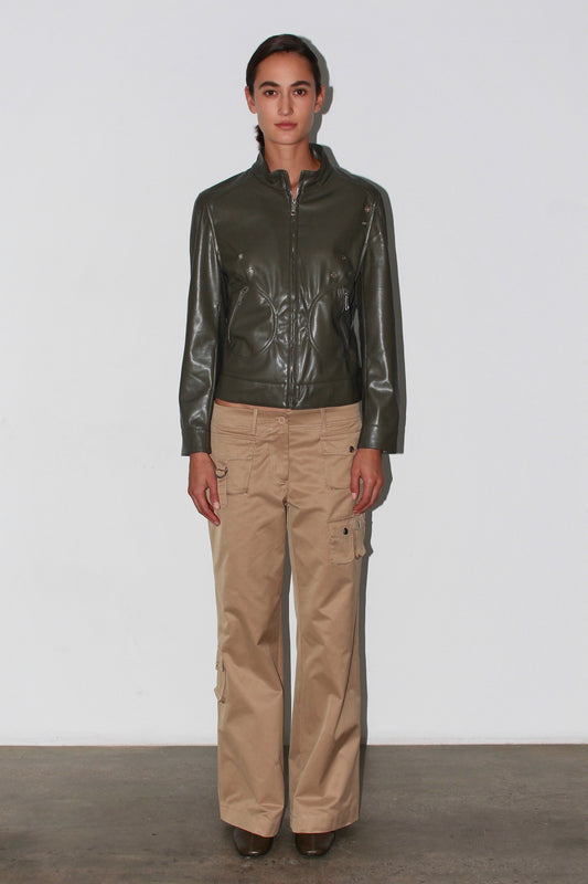 Front view of the Marina Beige Pants – high-waisted beige trousers with straight cut and tailored silhouette.