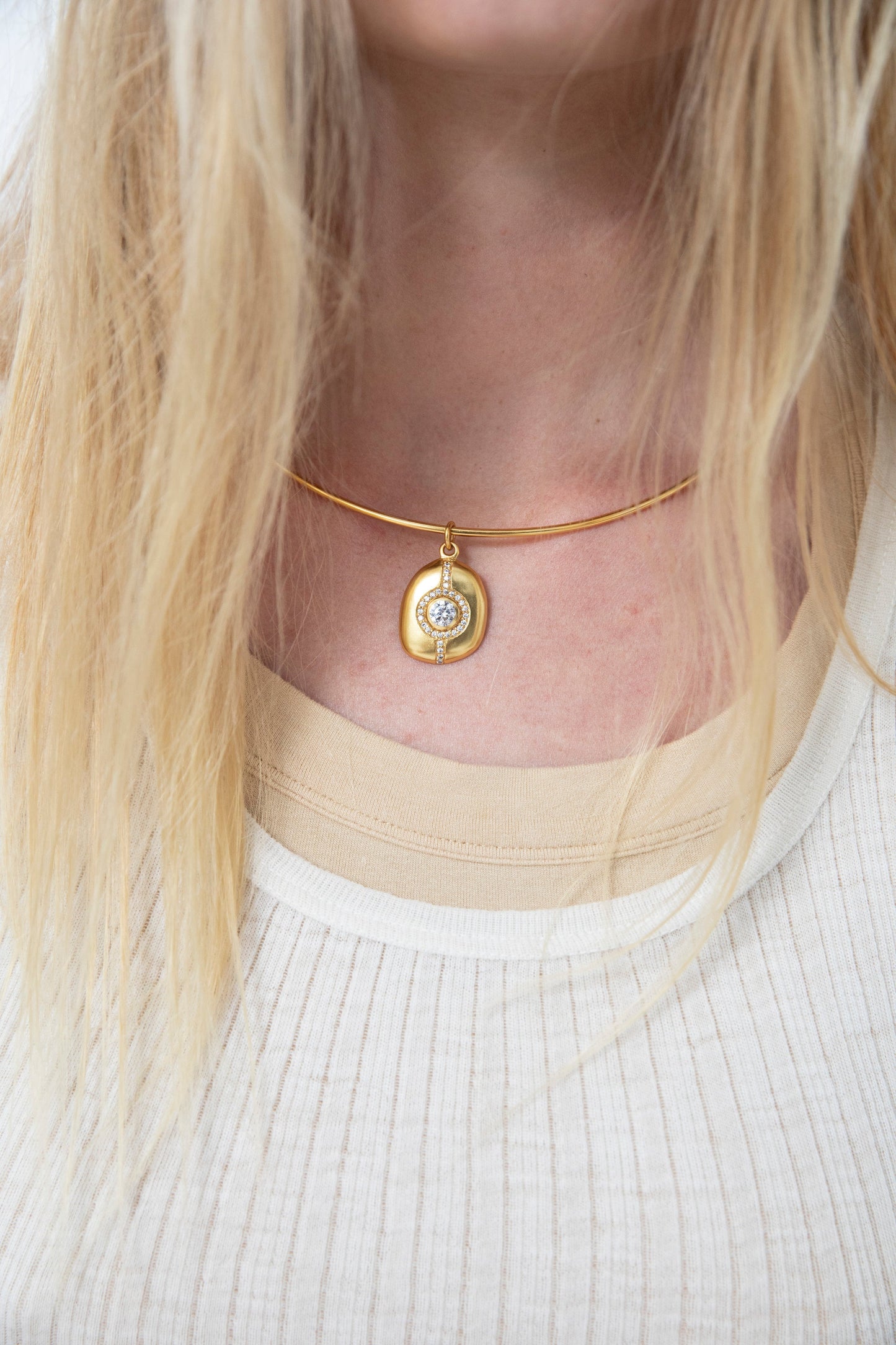 Stones Charm Gold