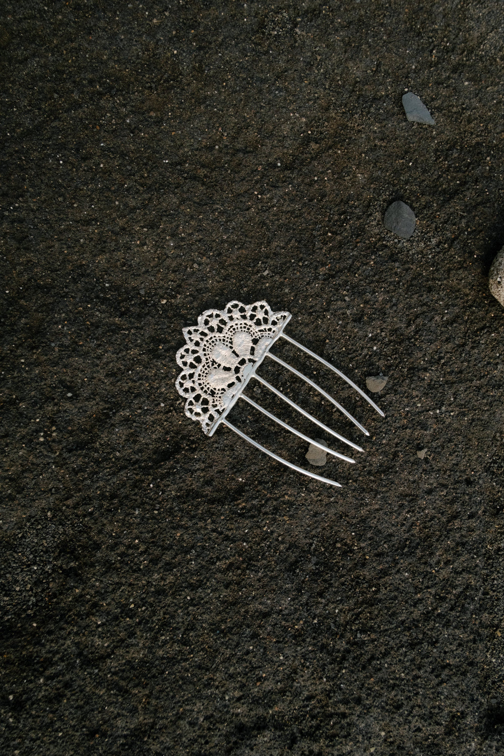 The Silver Spanish Comb