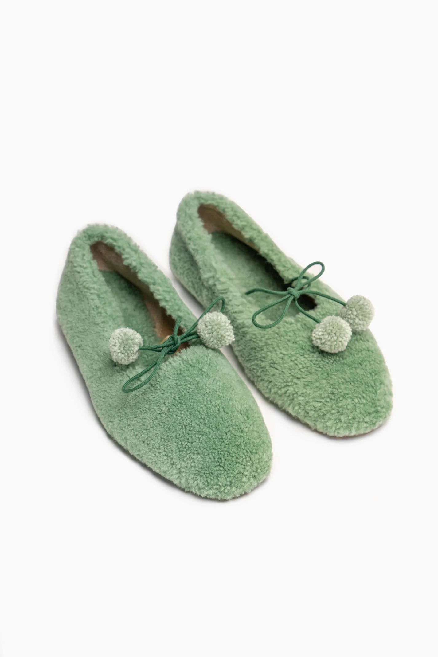 Lulu Shearling Slippers in Green