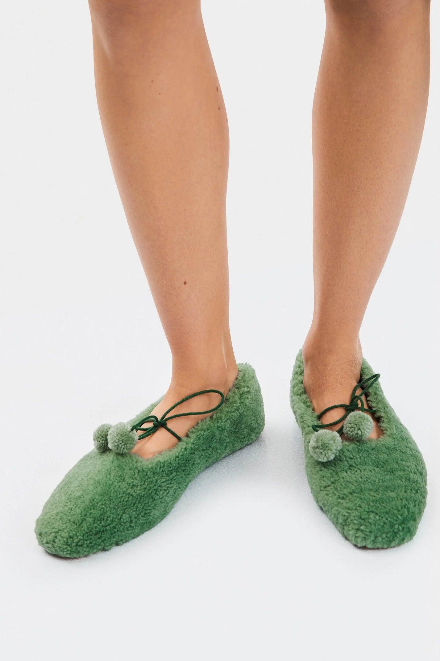 Lulu Shearling Slippers in Green