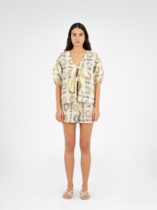 Soleil Spirit Sun-Printed Shorts pantalones