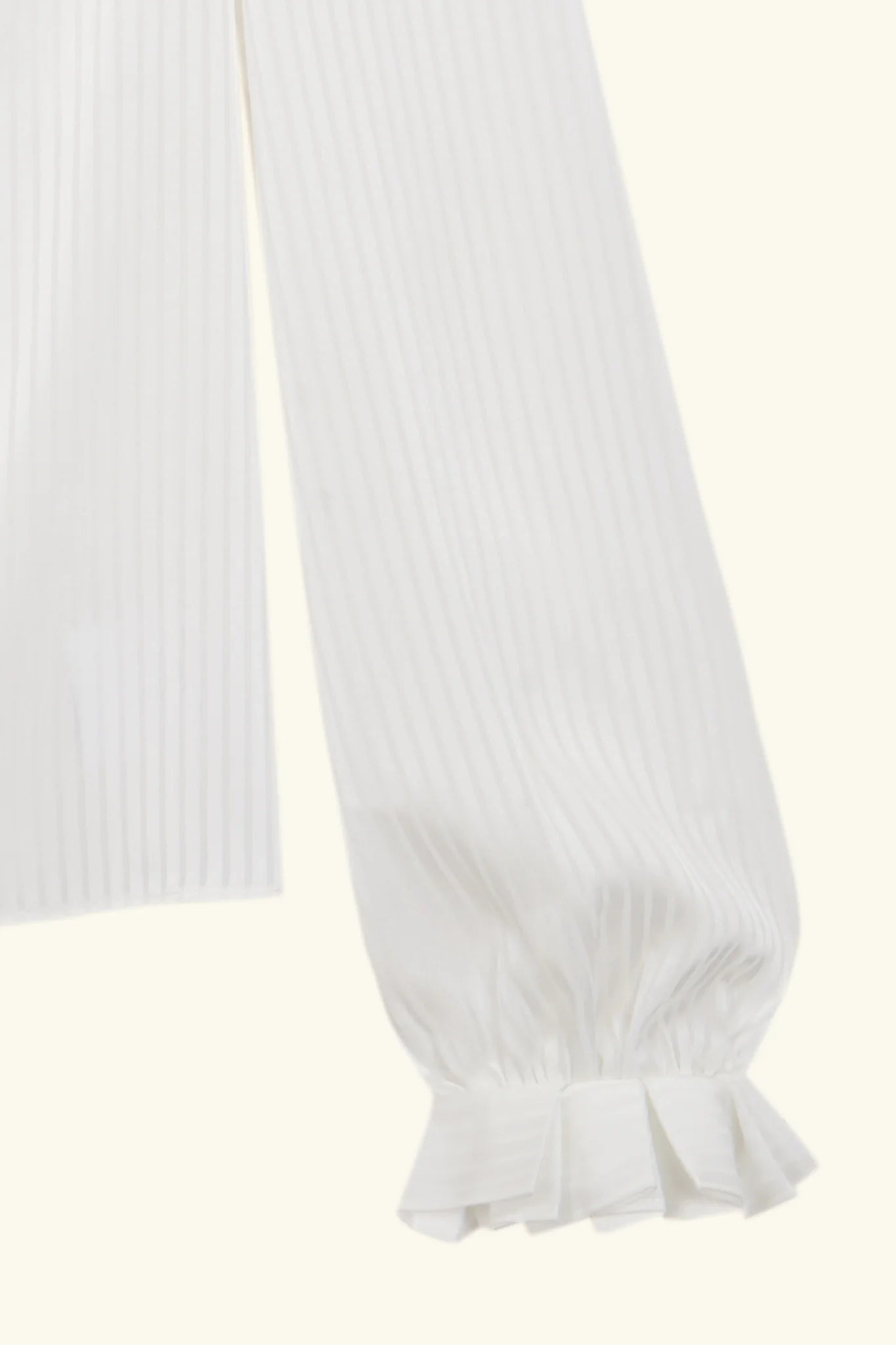 CHIFFON PLEATED COLLAR SHIRT