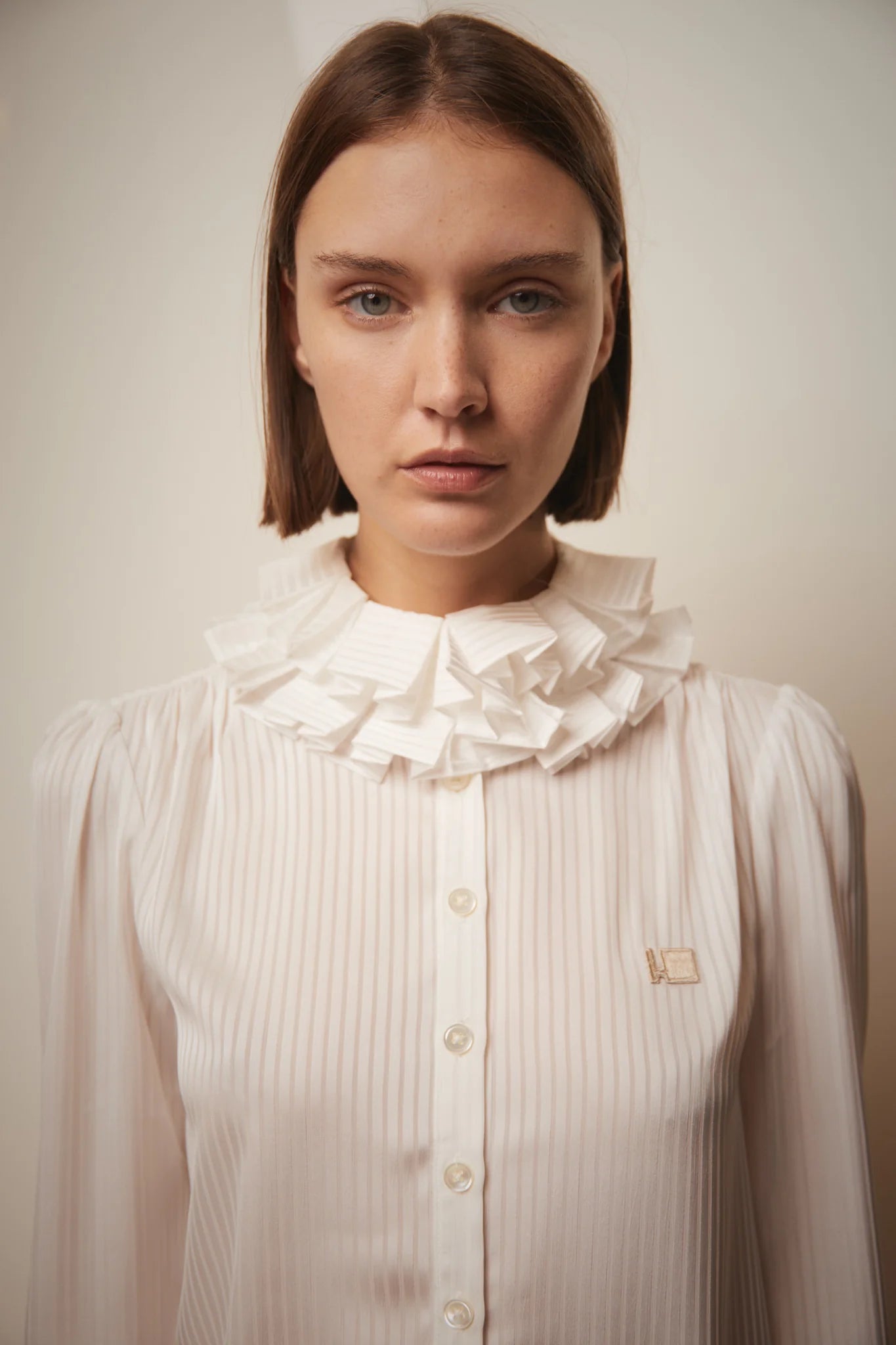 CHIFFON PLEATED COLLAR SHIRT