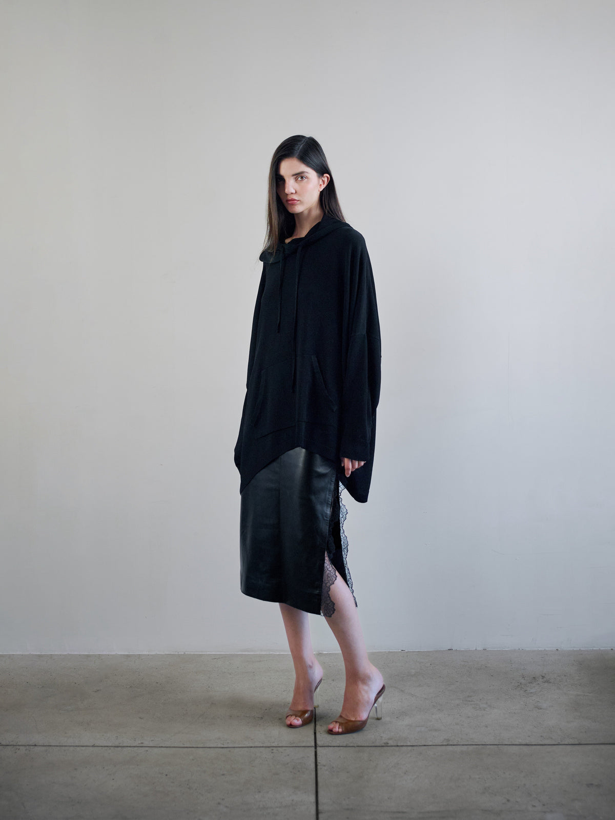 Attitude leather midi Skirt