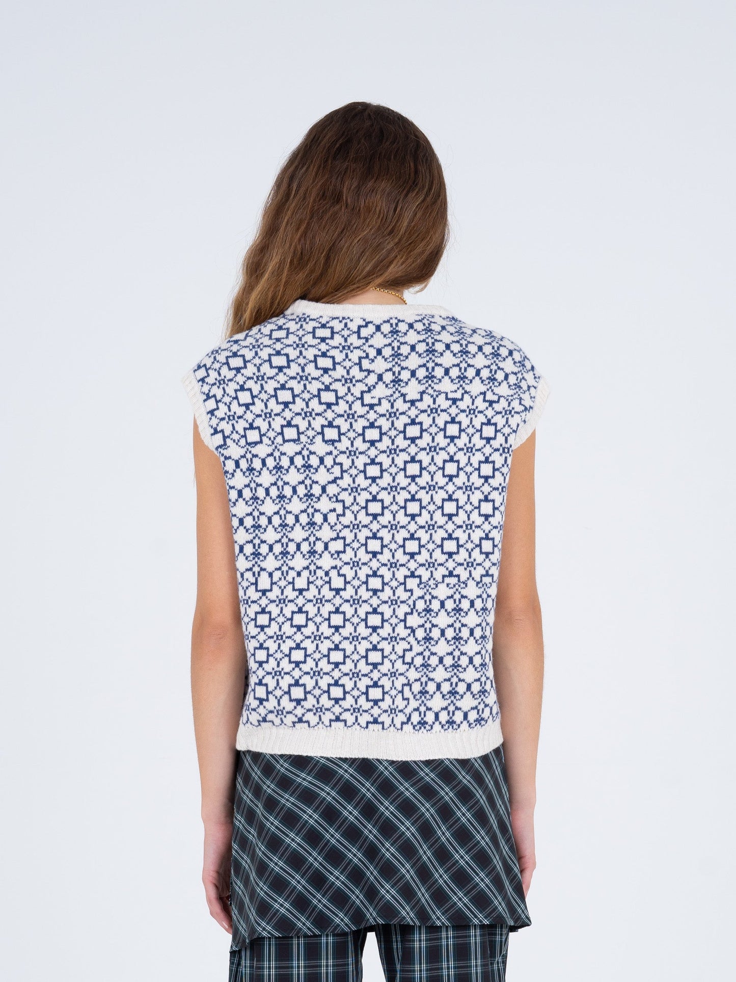 Whisper Blue and White Jacquard Vest camisas y camisetas