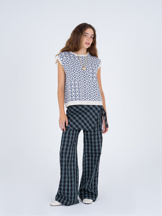 Whisper Blue and White Jacquard Vest camisas y camisetas
