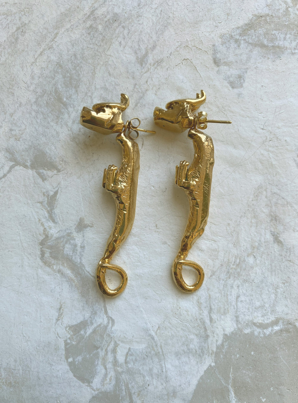cuelebres earrings gold