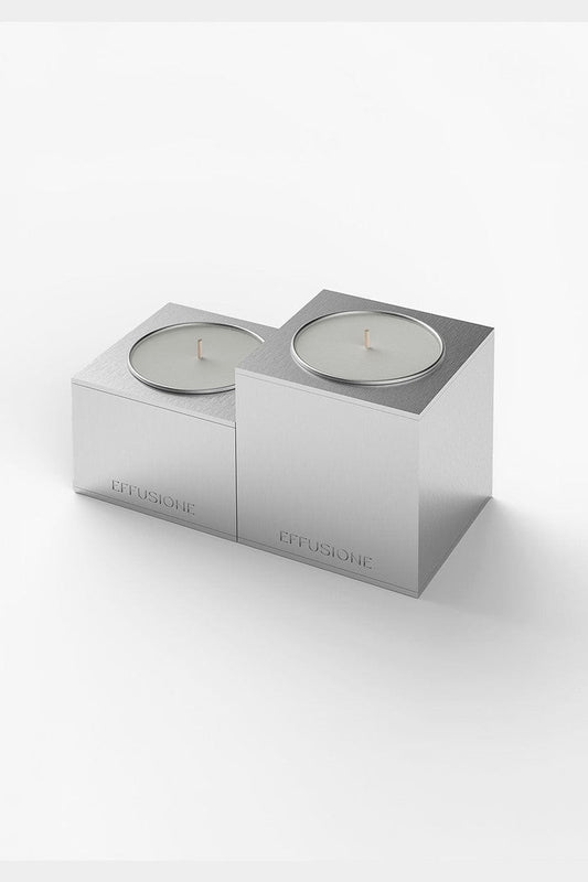 Aura Double, set di due candele piccole profumate Effusione in alluminio magnetiche di design, vista prospettica