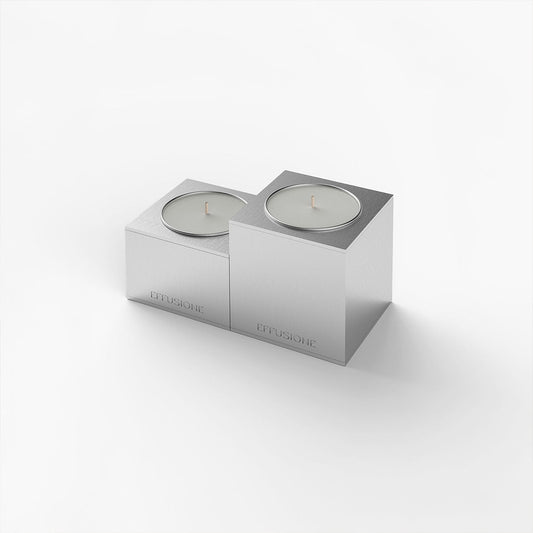 Aura Double, set di due candele piccole profumate Effusione in alluminio magnetiche di design, vista prospettica