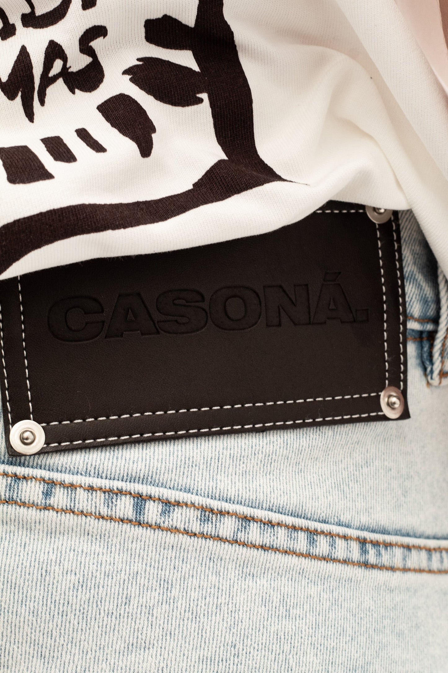 EL RESUELVE JEANS.