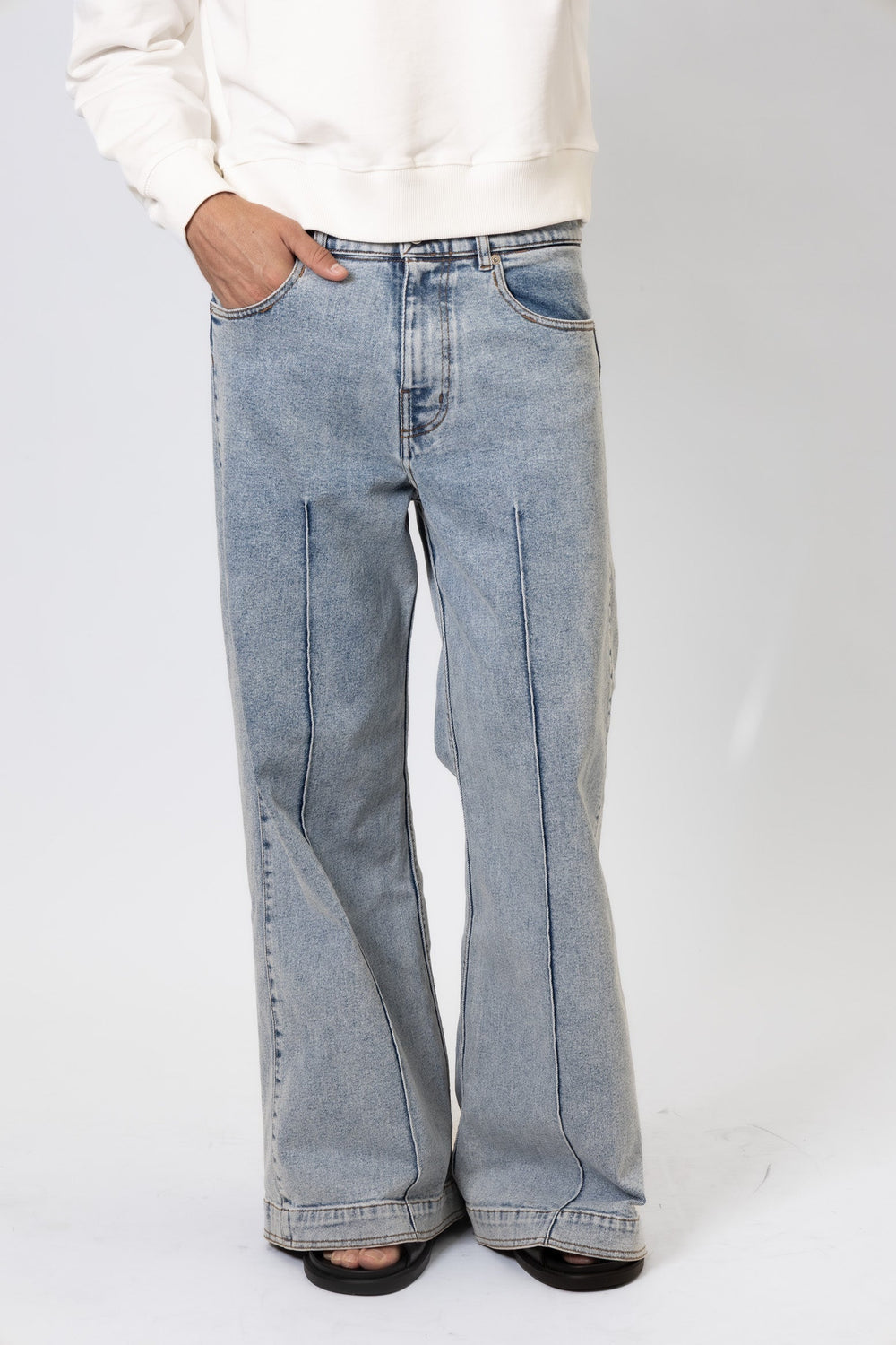 EL RESUELVE JEANS.