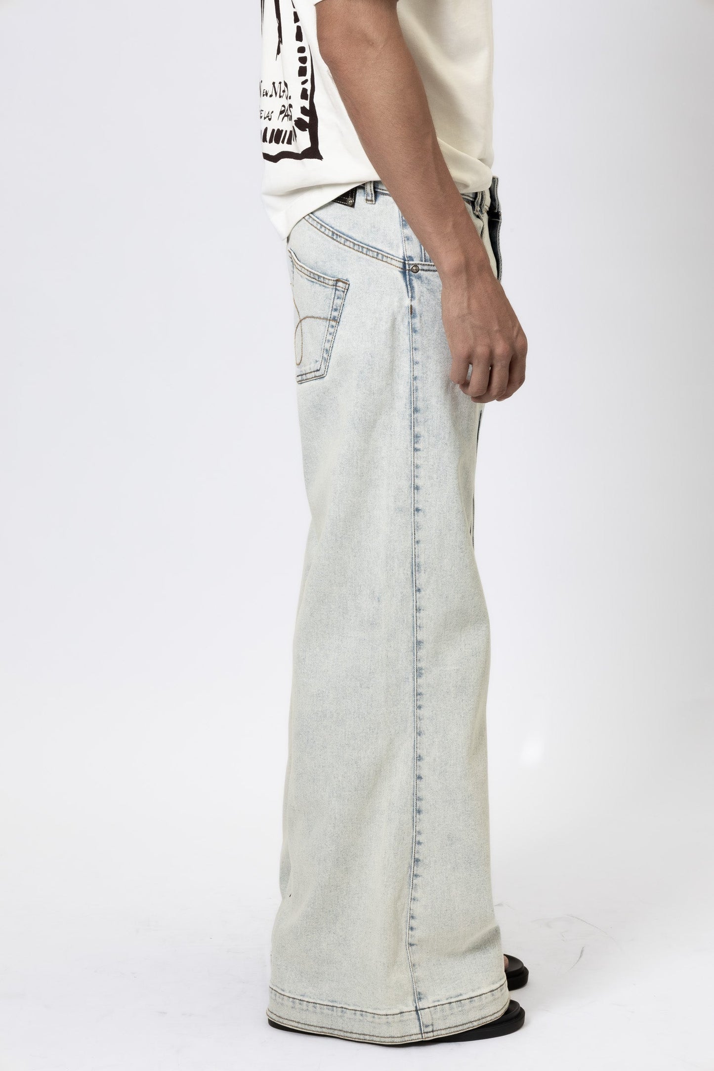 EL RESUELVE JEANS.