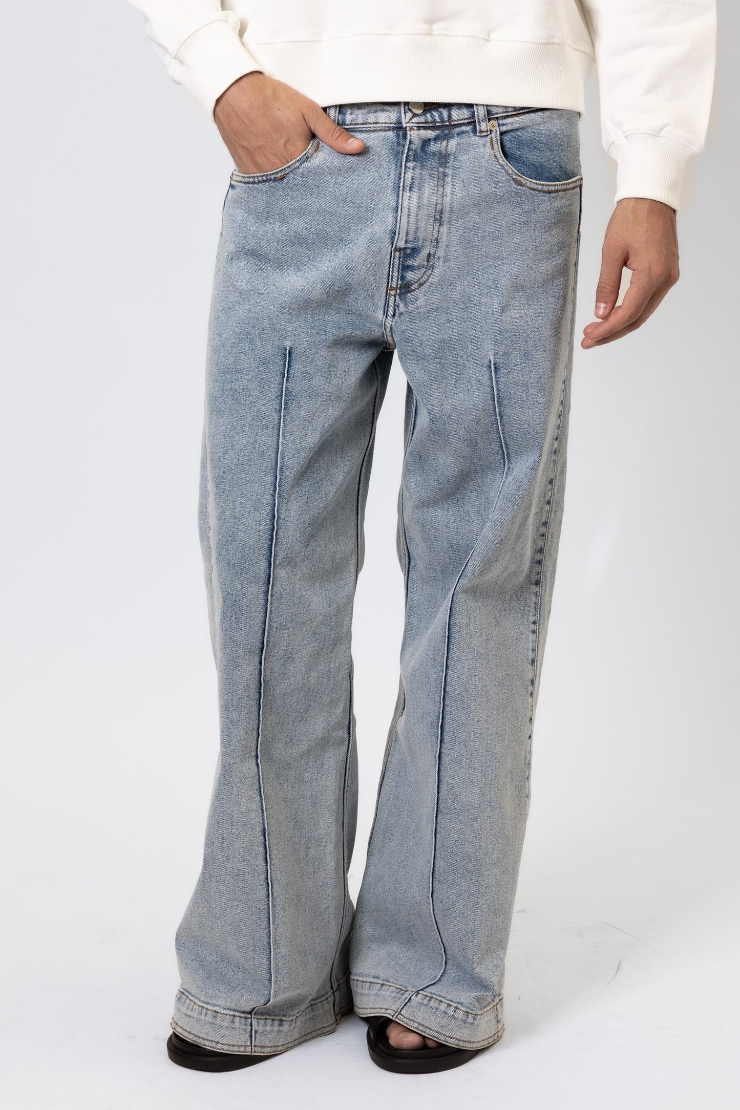 EL RESUELVE JEANS.