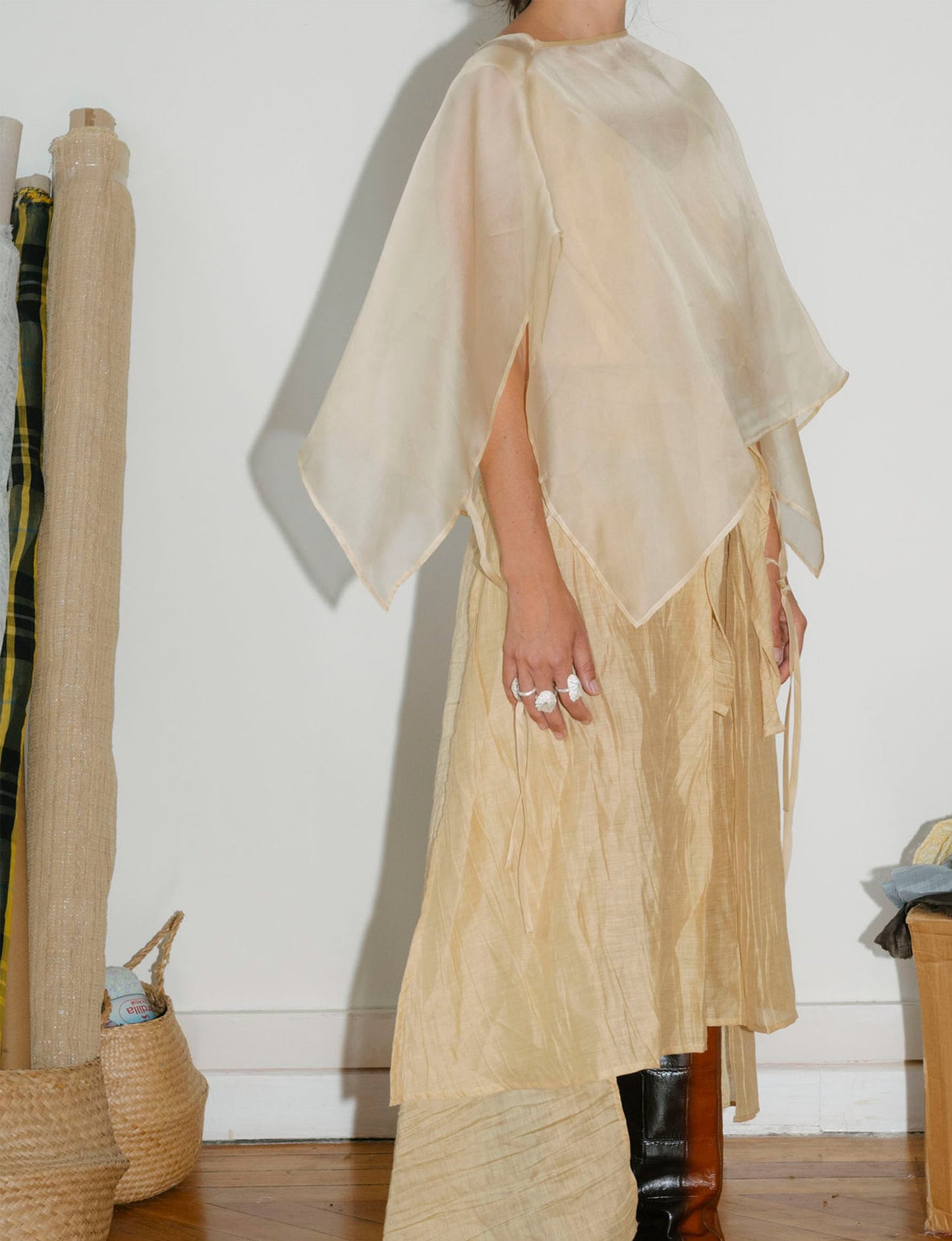 ninfa poncho sand organza front