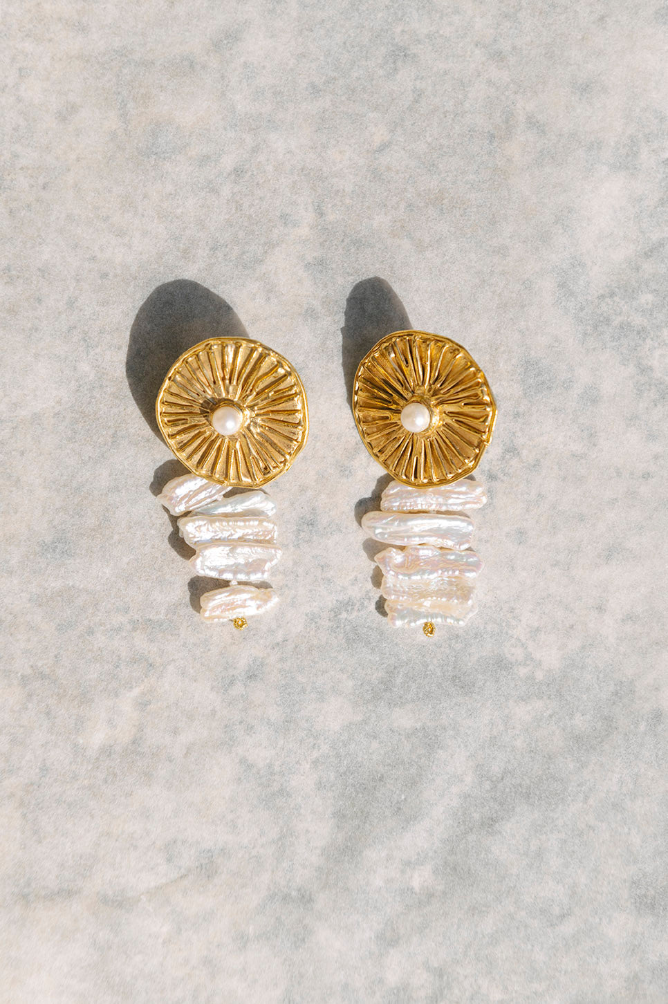 pearl rain earrings gold