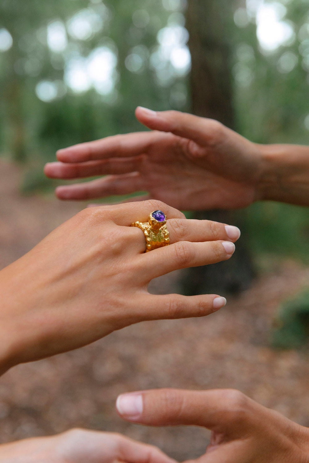 xana ring gold amethyst stone wearing