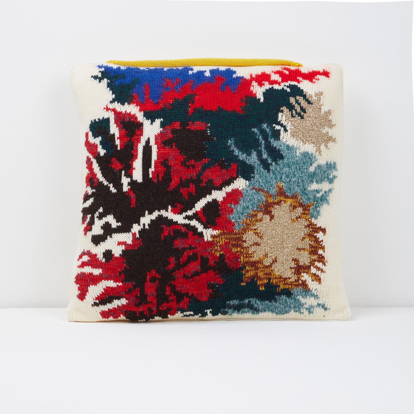 “What a messy surprise!” pillow 50 x 50 cm